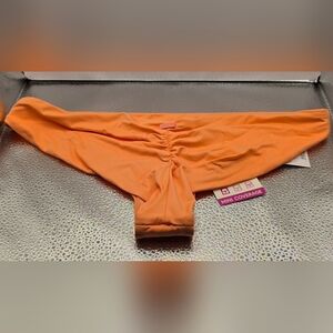Roxy M swimsuit bottoms